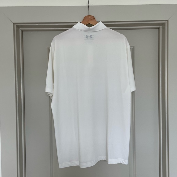 Under Armour Mens Performance Polo XL White - Tech fabric, like new condition! - Picture 2 of 3